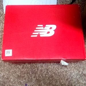 Kid infant New balance sneaker shoes brand new in box
